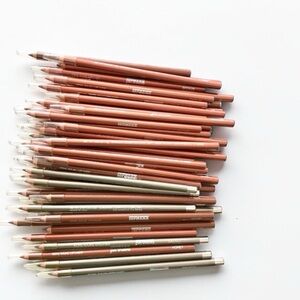 🆕50 Pieces Eyeliner/Lipliner Pencils